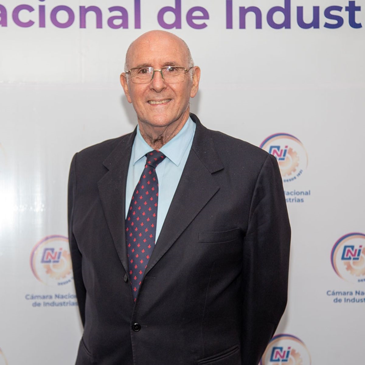 ÉXITO EMPRESARIAL EN ENTORNOS DE CRISIS